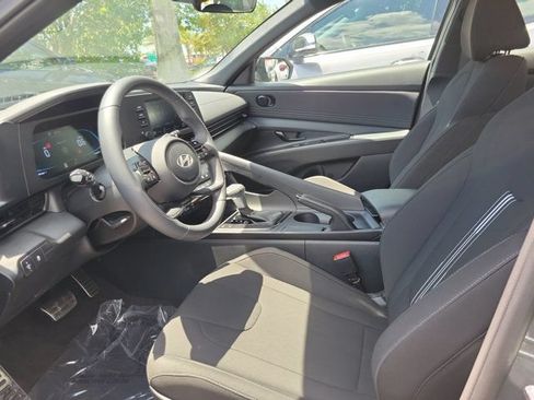Used 2026 Hyundai Elantra Sport FWD image 13