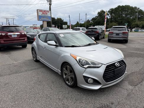 Used 2013 Hyundai Veloster Turbo FWD image 12