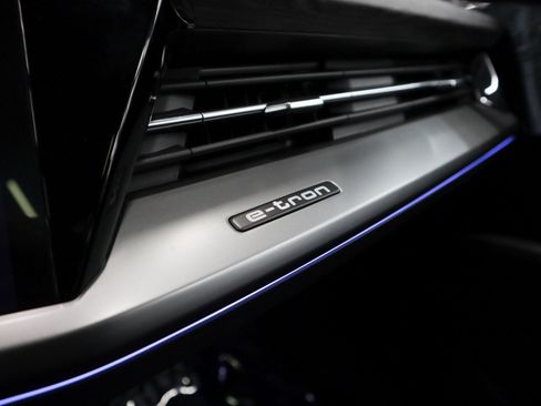 Certified 2024 Audi Q4 e-tron Premium Plus image 25