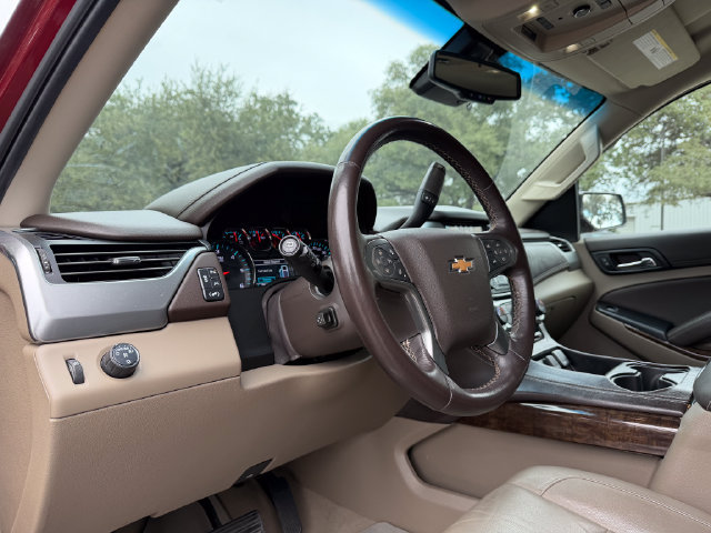 Used 2020 Chevrolet Tahoe LT w/ Luxury Package RWD image 7