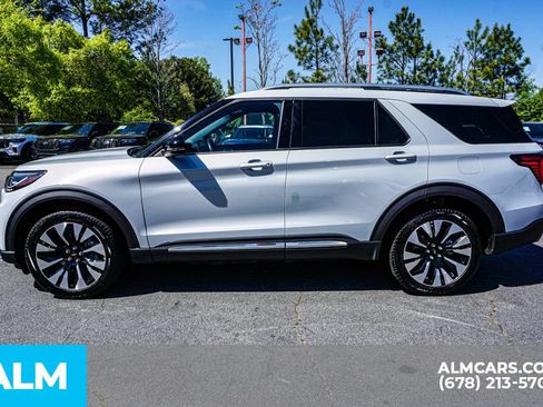 Used 2025 Ford Explorer Platinum w/ LUX Leather Package AWD/4WD image 6
