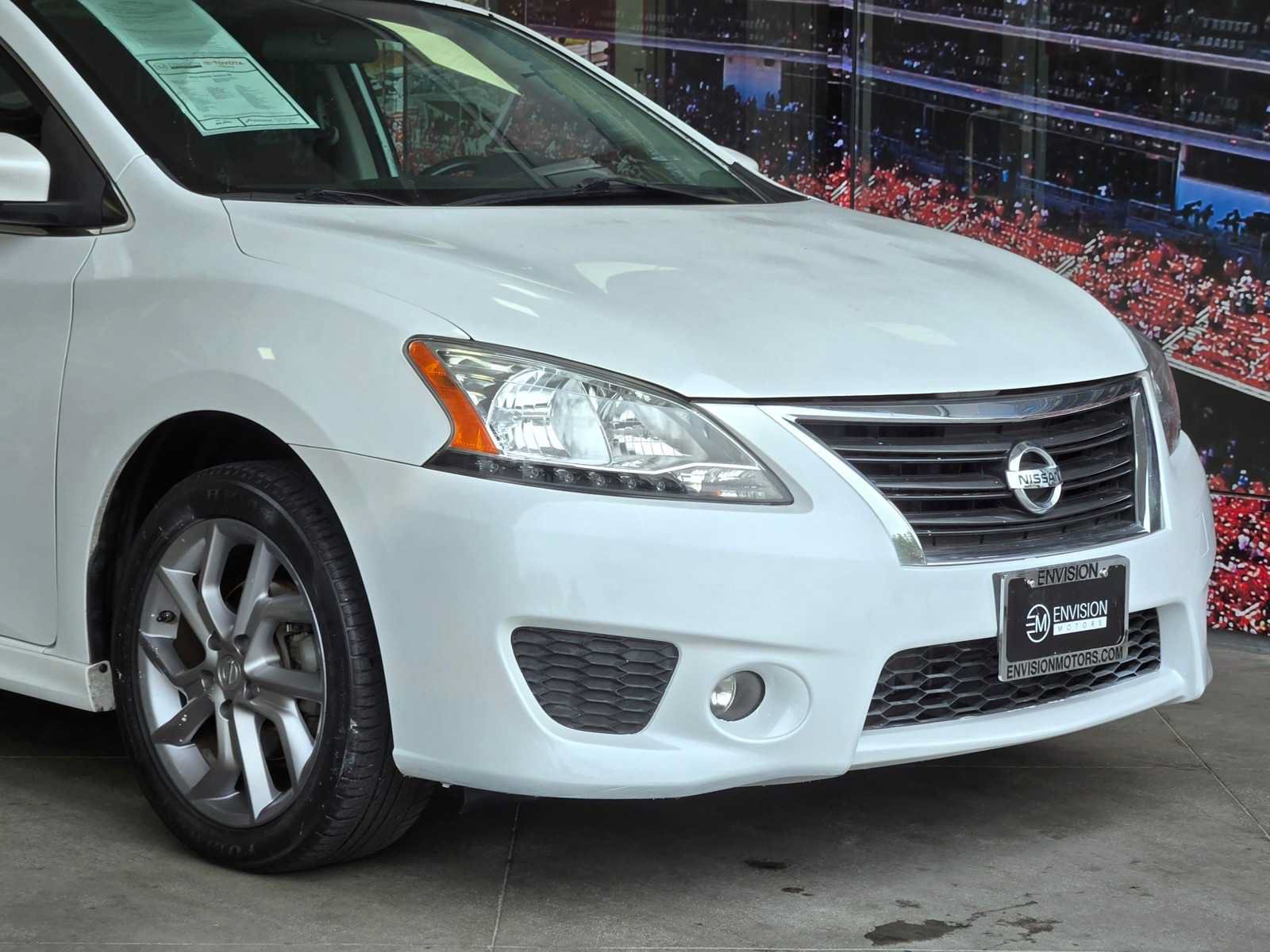 Used 2015 Nissan Sentra SR FWD image 2