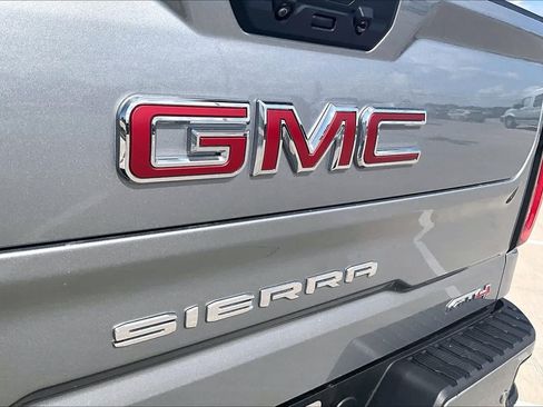 Used 2024 GMC Sierra 1500 AT4 w/ Technology Package AWD/4WD image 29