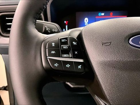 Used 2025 Ford Maverick Lariat w/ Black Appearance Package AWD/4WD image 25