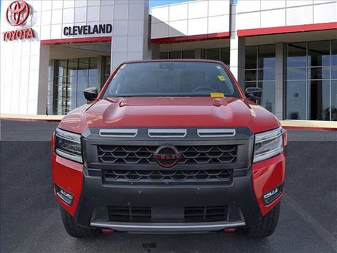 Used 2025 Nissan Frontier PRO-4X AWD/4WD image 3