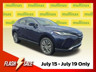 Used 2021 Toyota Venza XLE w/ Carpet Mat Package (TMS)