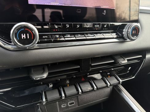 New 2026 GMC Canyon Elevation w/ Convenience Package image 22