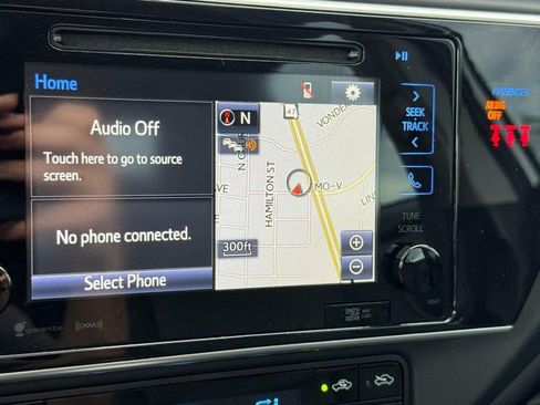 Used 2019 Toyota Corolla XLE FWD image 20