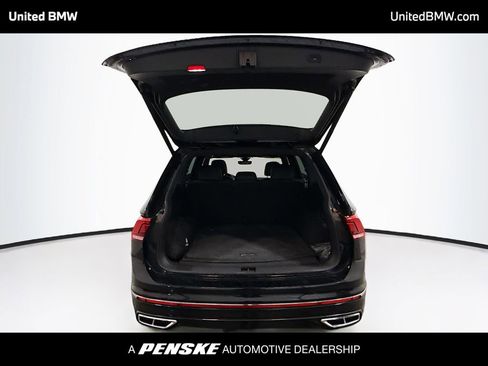 Used 2022 Volkswagen Tiguan SEL R-Line image 13