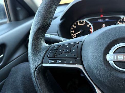 Used 2024 Nissan Altima 2.5 SV FWD image 26