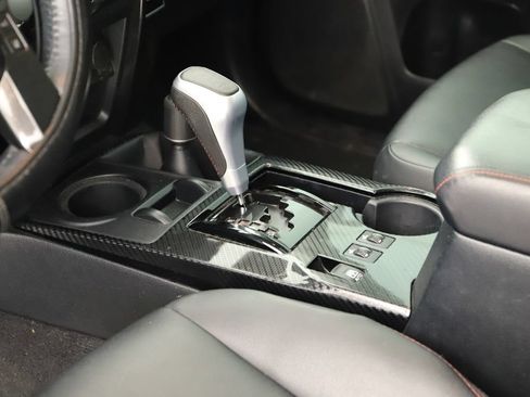 Used 2021 Toyota 4Runner TRD Off-Road Premium w/ Moonroof Package AWD/4WD image 17