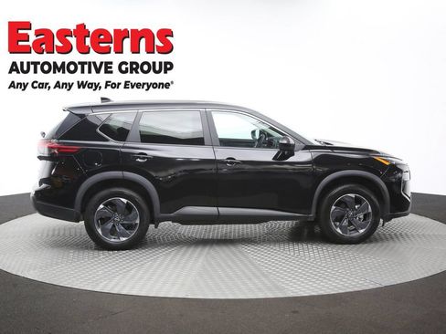 Used 2024 Nissan Rogue SV AWD/4WD image 42