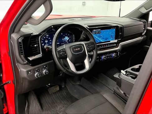 Used 2025 GMC Sierra 2500 SLE w/ SLE Value Package; AWD/4WD image 16