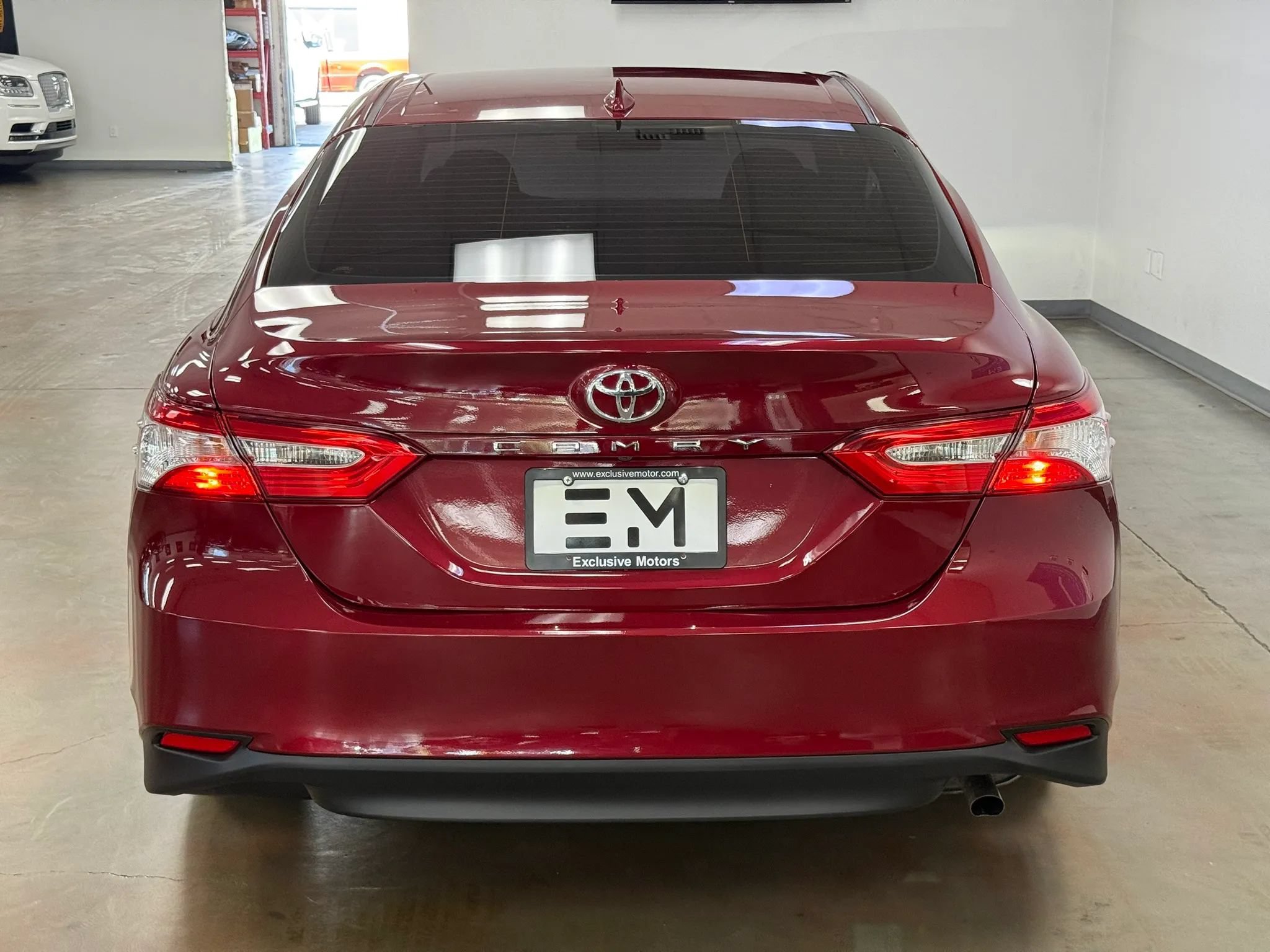 Used 2020 Toyota Camry LE FWD image 6