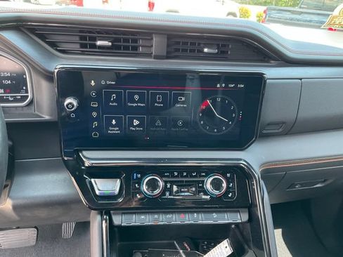 Used 2022 GMC Sierra 1500 AT4 w/ AT4 Preferred Package AWD/4WD image 14