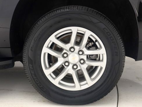 Used 2021 Chevrolet Suburban LT image 34