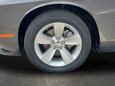 Used 2023 Dodge Challenger SXT RWD image 27