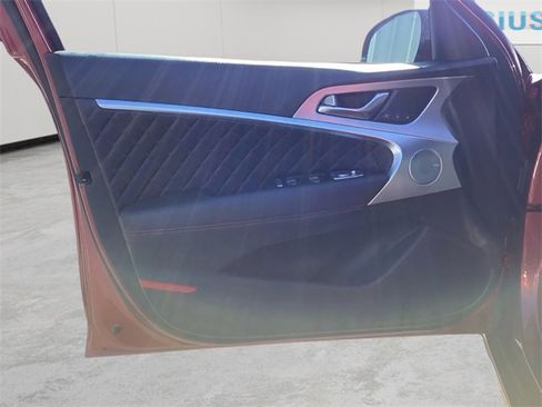 Used 2020 Genesis G70 2.0T w/ Sport Package image 15