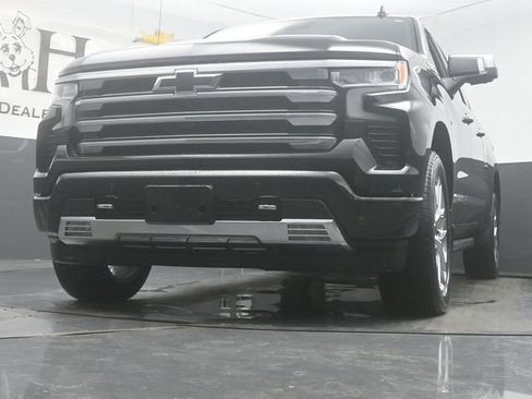 Used 2023 Chevrolet Silverado 1500 High Country w/ High Country Premium Package AWD/4WD image 54