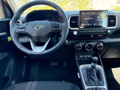 New 2026 Hyundai Venue SEL FWD image 18