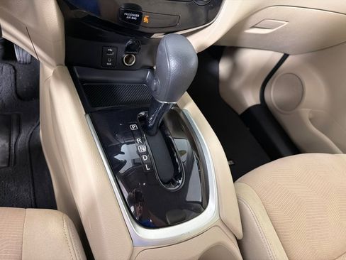 Used 2016 Nissan Rogue S w/ Appearance Package FWD image 17