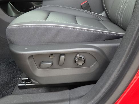 New 2025 Buick Envision Avenir image 24