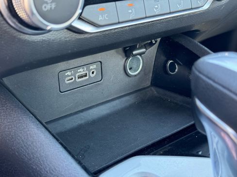 Used 2024 Nissan Altima 2.5 SV image 31