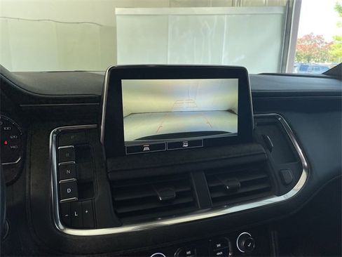 Used 2021 Chevrolet Tahoe Z71 w/ Rear Media and Nav Package image 31