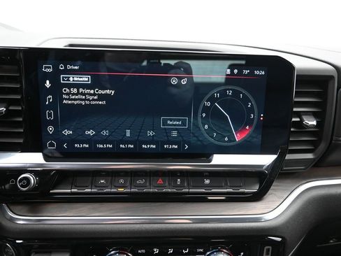 Certified 2025 GMC Sierra 1500 SLT image 16