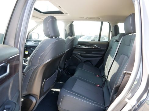 Used 2023 Jeep Grand Cherokee Laredo w/ Luxury Tech Group I image 34