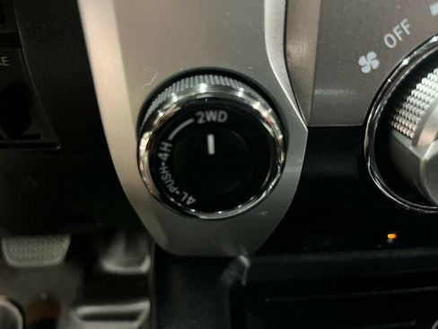Used 2019 Toyota Tundra SR5 AWD/4WD image 53