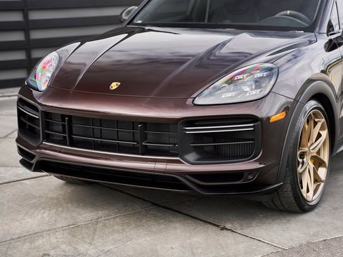 Used 2022 Porsche Cayenne Turbo GT image 5