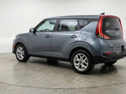 Used 2025 Kia Soul LX w/ LX Technology Package FWD image 6