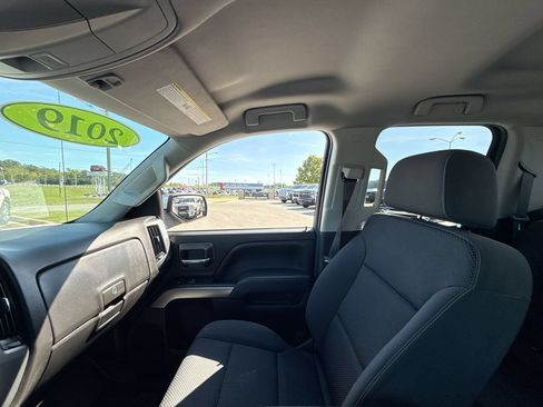 Used 2019 Chevrolet Silverado 1500 LT AWD/4WD image 22
