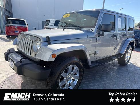Used 2016 Jeep Wrangler Unlimited Sahara w/ Connectivity Group AWD/4WD image 1