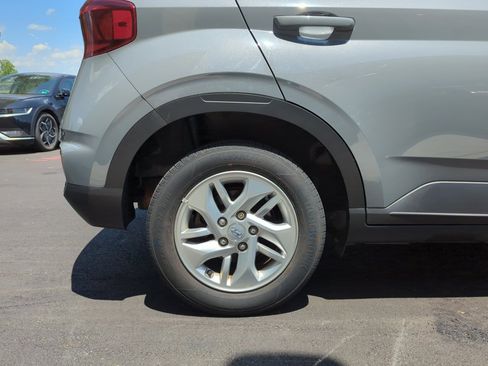 Used 2020 Hyundai Venue SEL FWD image 31