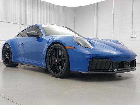 Certified 2025 Porsche 911 Carrera 4 GTS AWD/4WD image 9