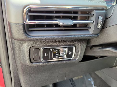 Certified 2023 Lincoln Corsair FWD image 17