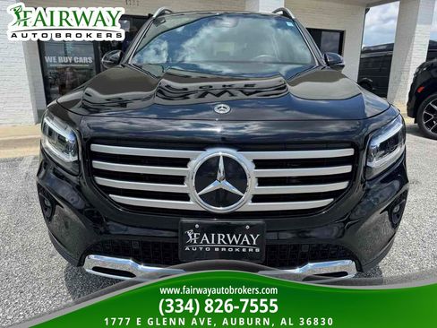 Used 2025 Mercedes-Benz GLB 250 image 3