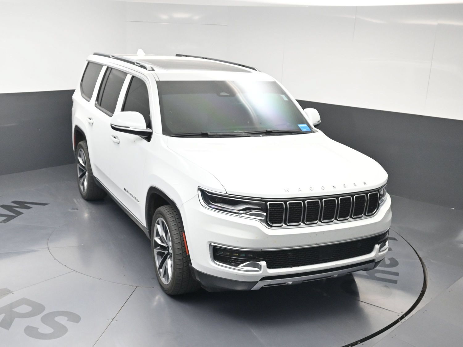 Used 2022 Jeep Wagoneer Series III w/ Premium Group I AWD/4WD image 22