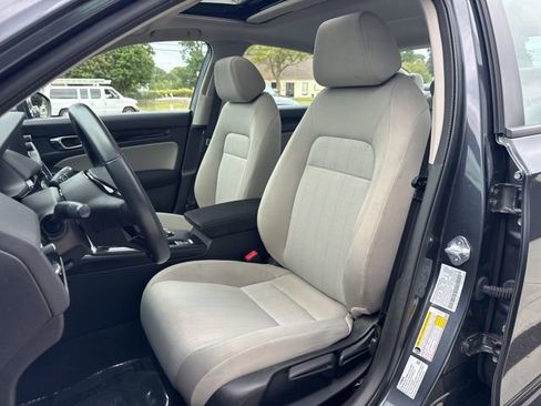 Used 2022 Honda Civic EX image 10