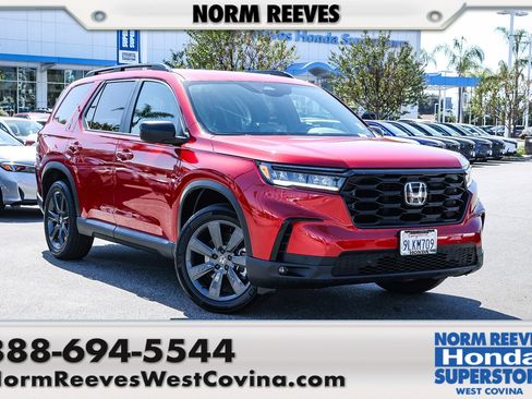 Certified 2024 Honda Pilot Sport image 1