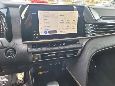 Certified 2025 Toyota Camry SE image 21