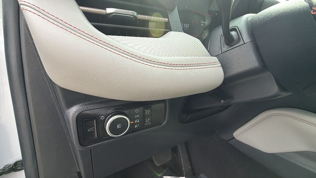 Certified 2025 Ford Explorer Active w/ Active Comfort Package RWD image 15