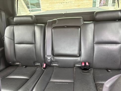 Used 2013 Chevrolet Avalanche LTZ RWD image 7
