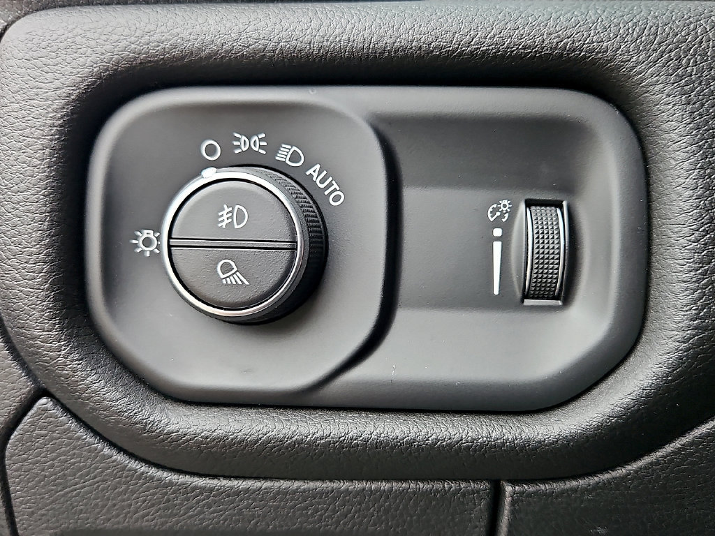 Used 2023 RAM 1500 Big Horn AWD/4WD image 26