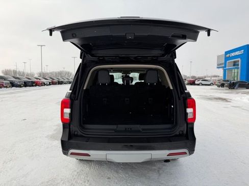 Used 2024 Ford Expedition XLT image 12