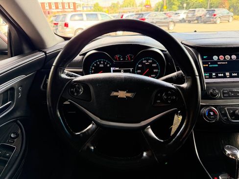 Used 2016 Chevrolet Impala LT w/ Convenience Package FWD image 18