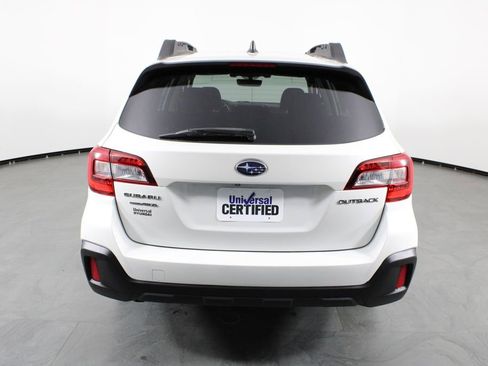 Used 2018 Subaru Outback 2.5i Premium image 9