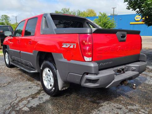 Used 2003 Chevrolet Avalanche 4x4 w/ Suspension Package, Off-Road image 5